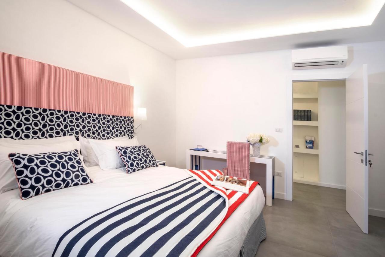 Yourhome - Unica Luxury Apartment كاستيلاّماري دي ستا المظهر الخارجي الصورة