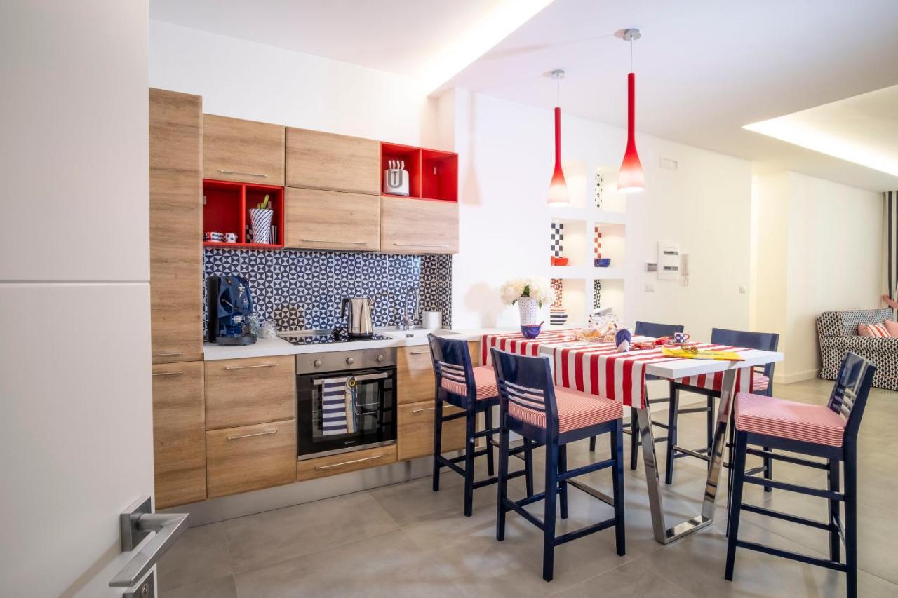 Yourhome - Unica Luxury Apartment كاستيلاّماري دي ستا المظهر الخارجي الصورة